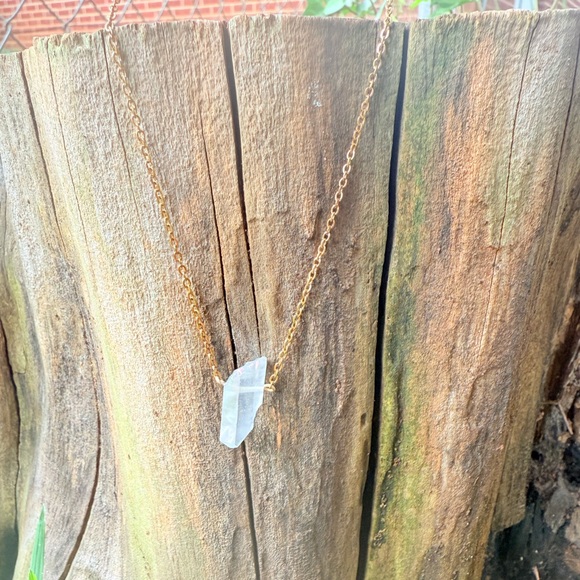 Jewelry - Lavender aura Quartz crystal necklace